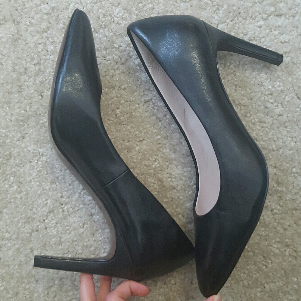 Cole Haan Grand OS black pumps
