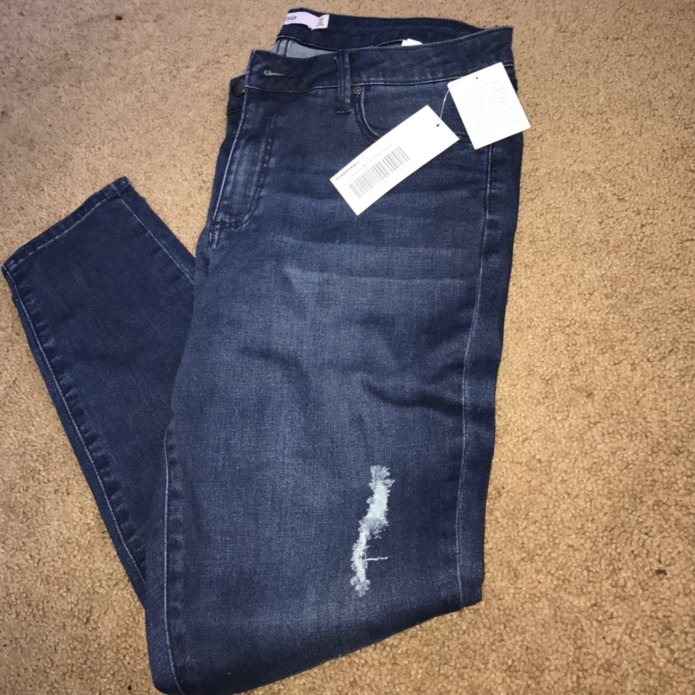 Woman's stretch jeans. Size 32