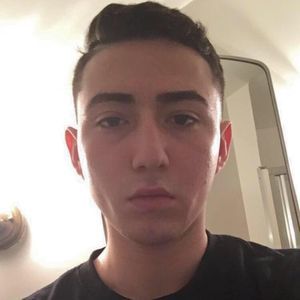 Meet your Posher, Carlos