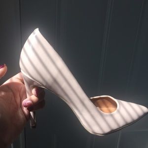 Steve Madden Nude Pumps