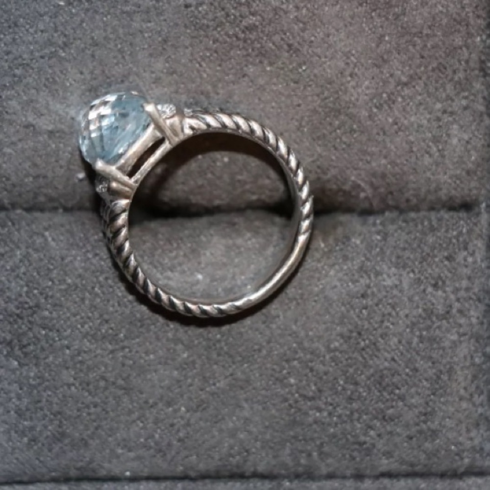 David Yurman 10x8 petite Wheaton diamondblue topaz