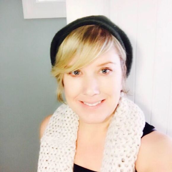 Meet your Posher, Hannah - Picture 1 of 1
