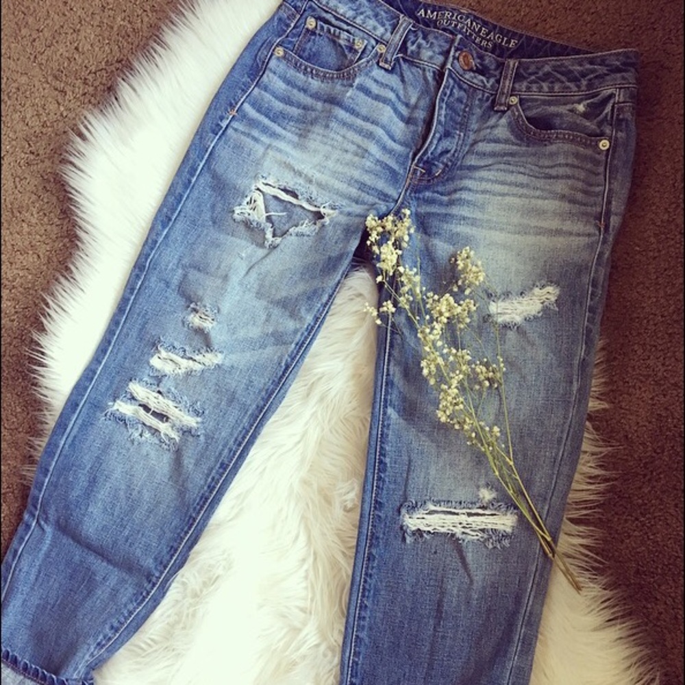 AE Boyfriend jeans