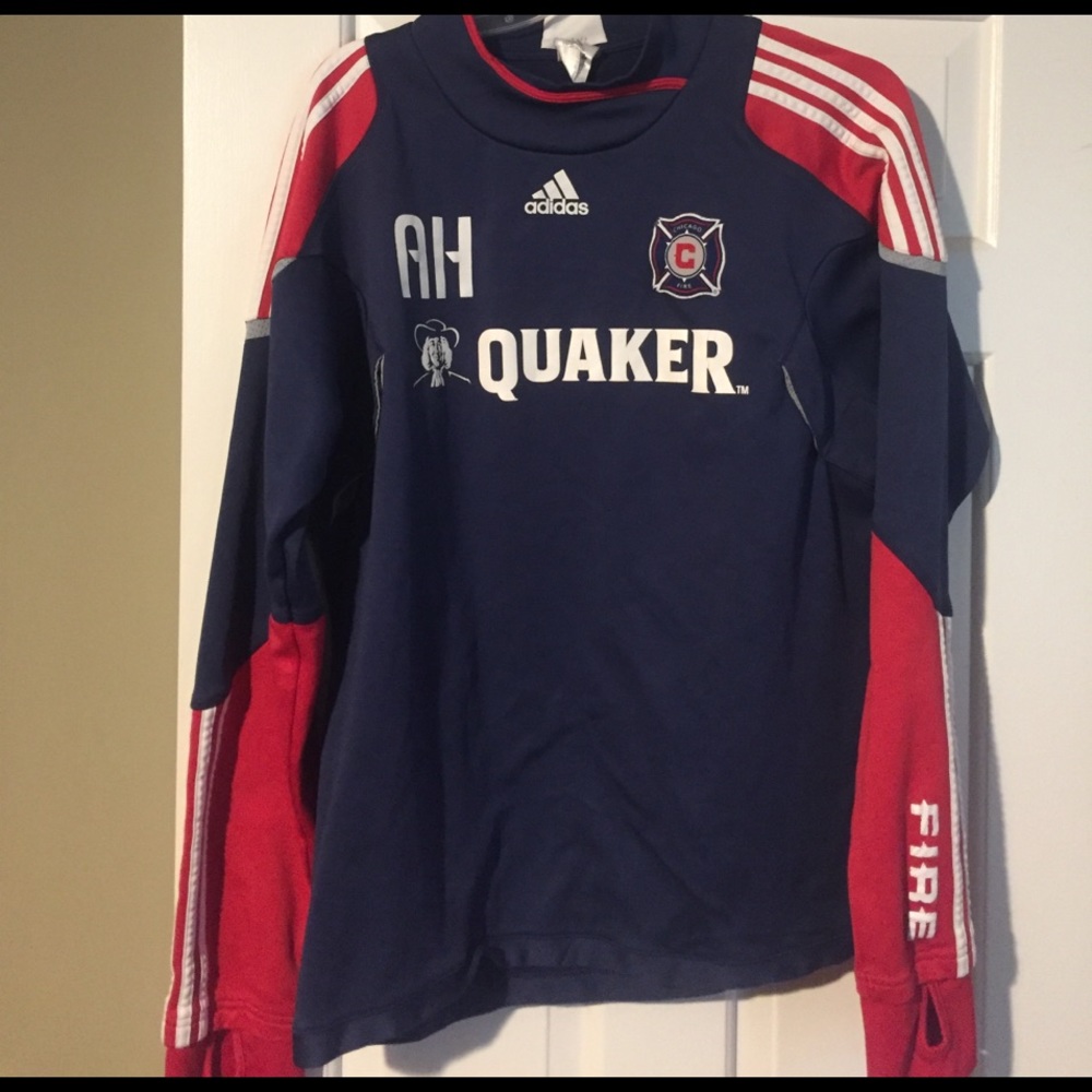 Player worn Chicago Fire warm up top.