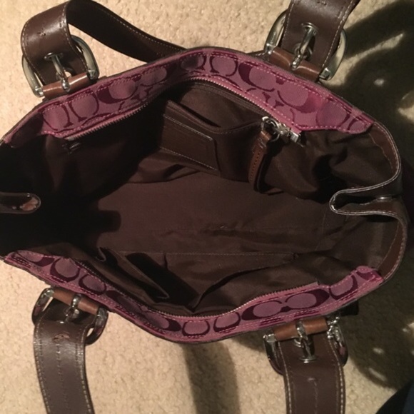 Mint condition Coach purse - Picture 2 of 3