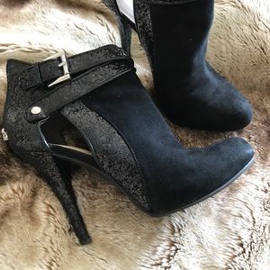 GUESS Black Ankle Platform Booties size 7.5
