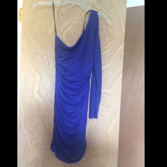 Purple dress one sleeve - Picture 1 of 4