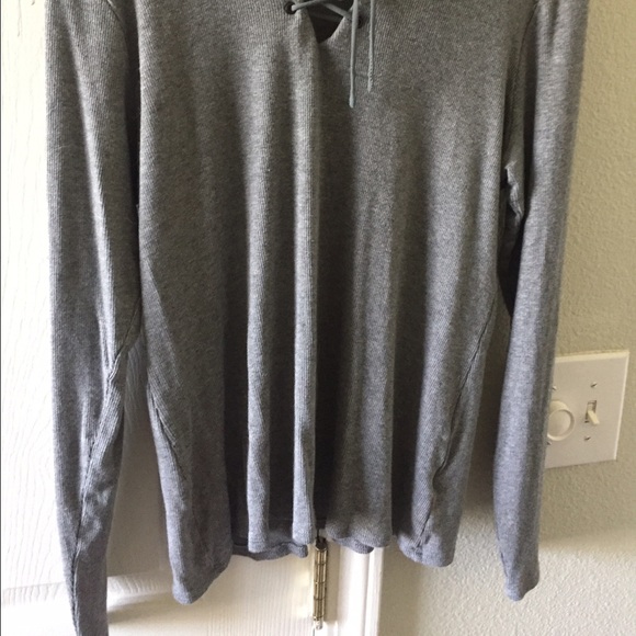 Lace up target shirt - Picture 2 of 2