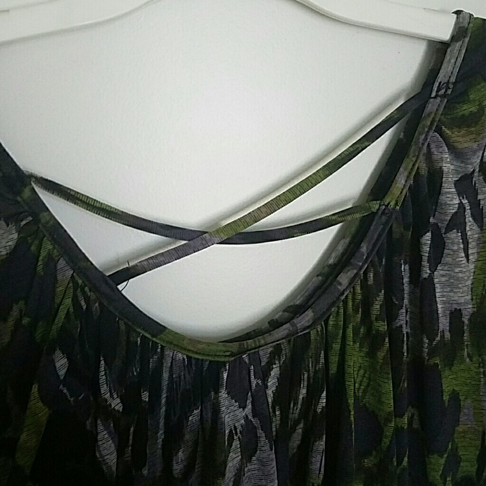 Shirt - Picture 3 of 3