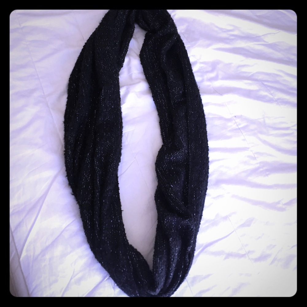 Infinity scarf