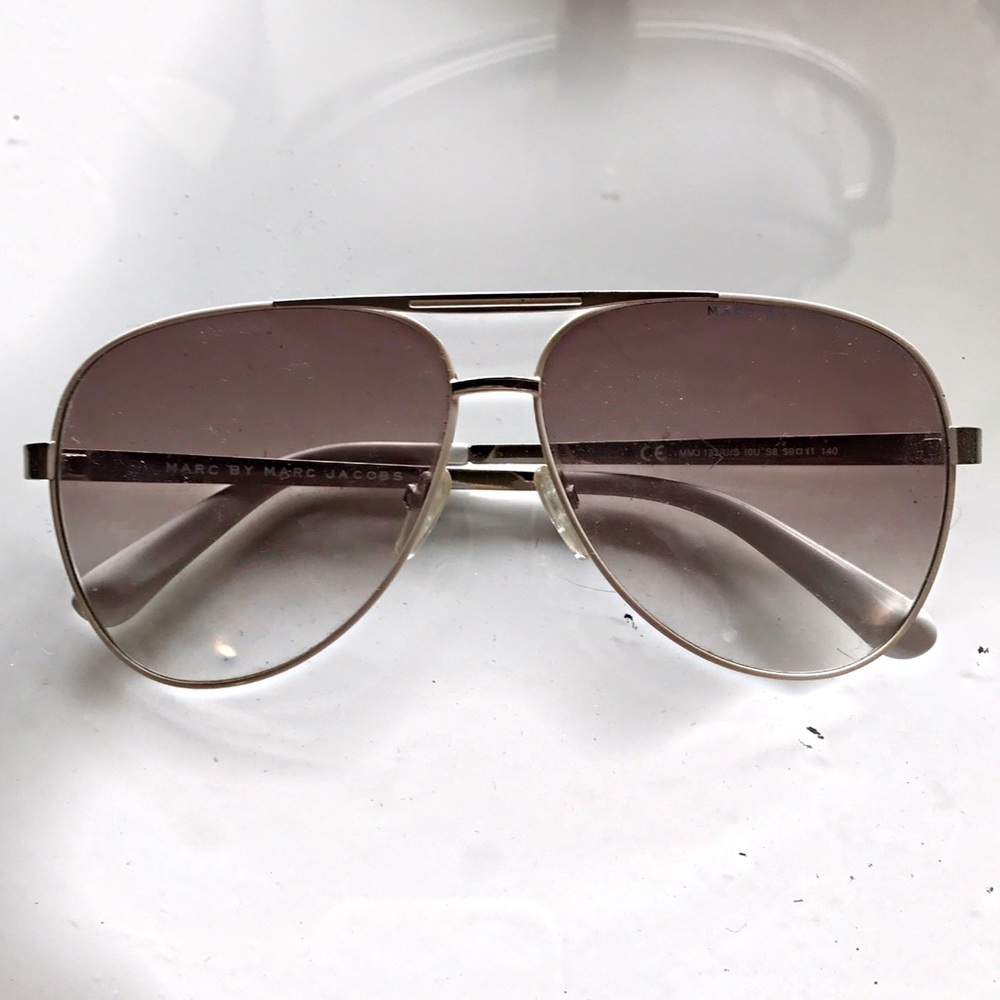 💥Marc Jacobs white sunglasses💥