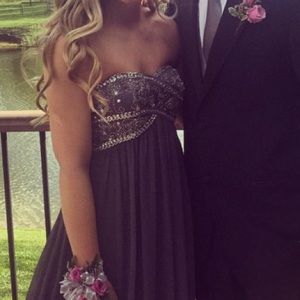 Grey strapless prom dress