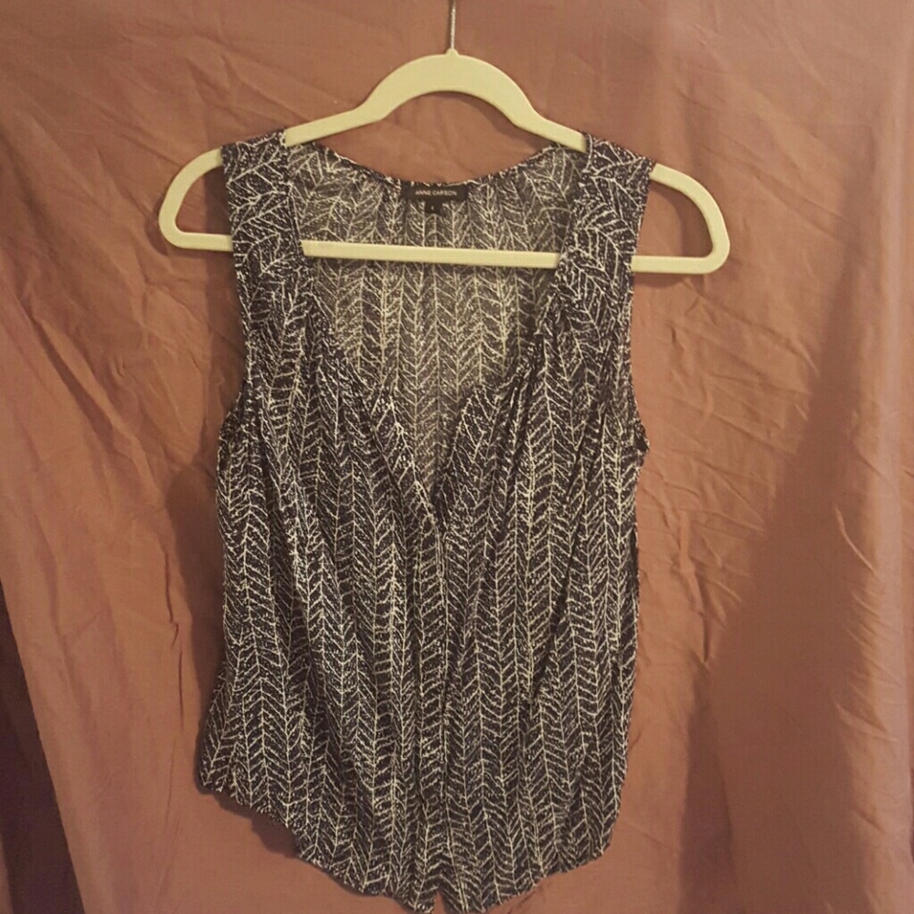 Anne Carson sleeveless blouse. Size L