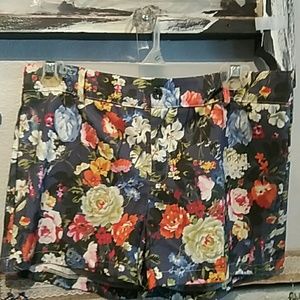 Floral shorts!