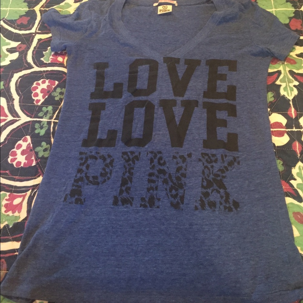 VS pink tee