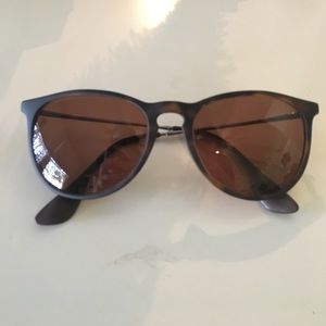 Ray-Ban Erica style sunglasses