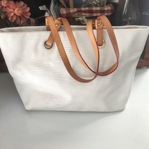 Dooney & Bourke tote bag