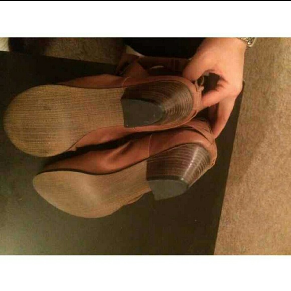 Steve Madden Leather Booties - Picture 2 of 2