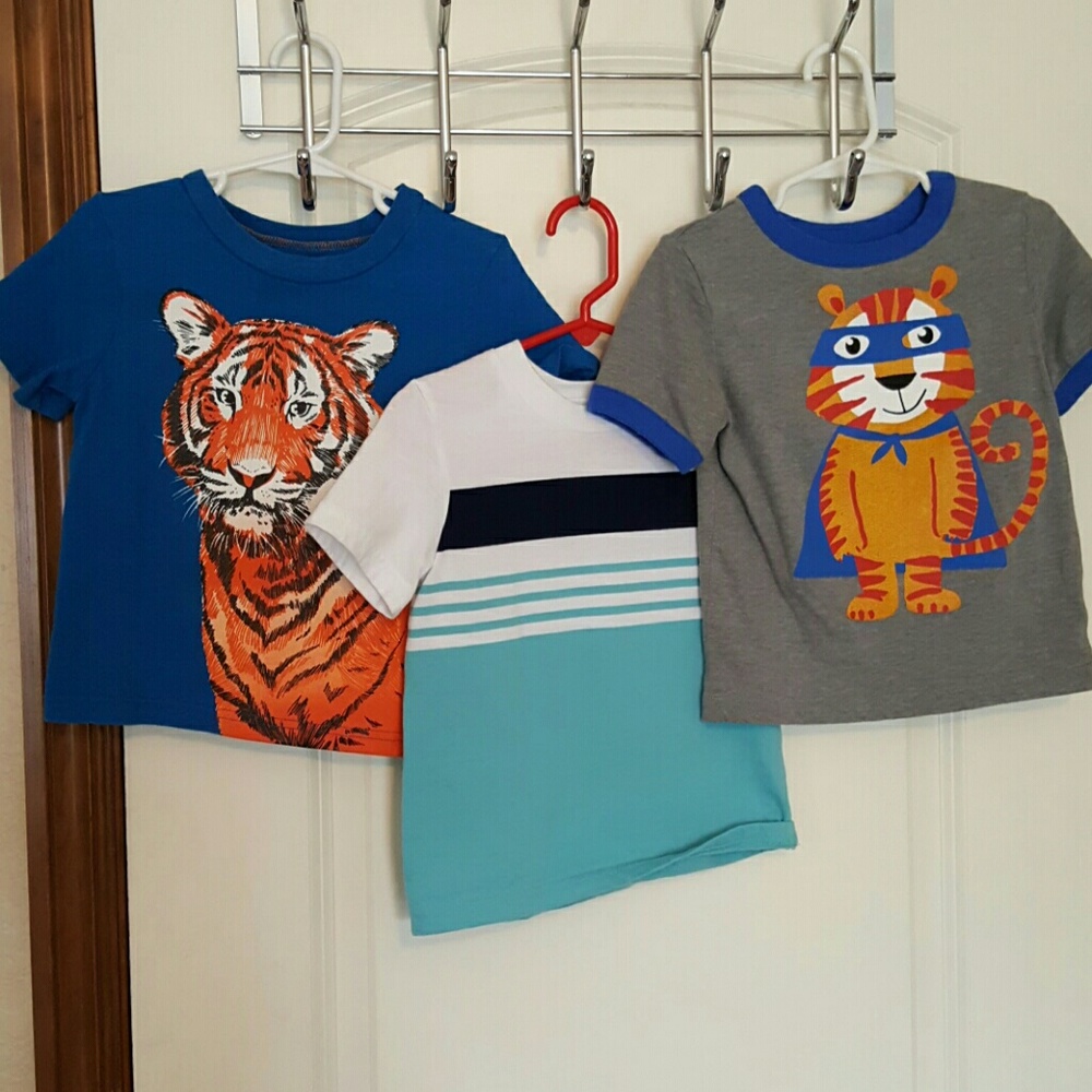 Three boys 3t circo tshirts