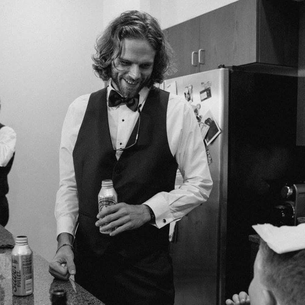 Meet your Posher, Mic