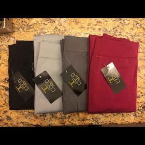 LOT! 🤗 Coco Limon Leggings (4 pairs included)