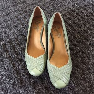 Beautiful Mint Heels