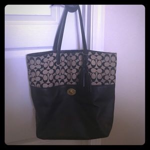 Coach Signature Tote with matching wallet