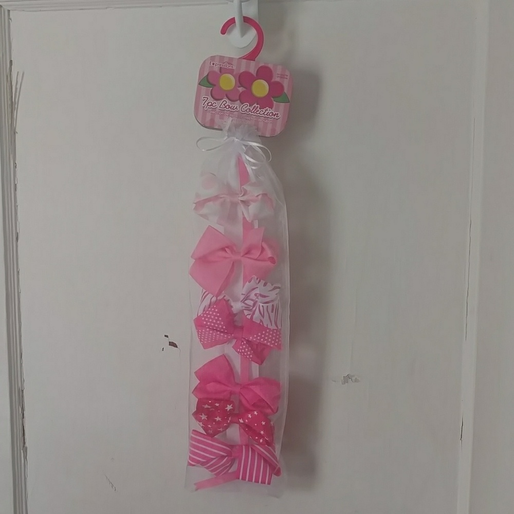 Girls hair bows on alligator clips