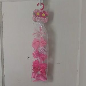 Girls hair bows on alligator clips