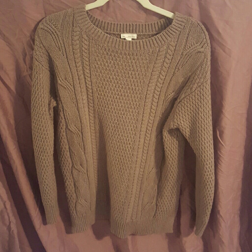 GAP sweater