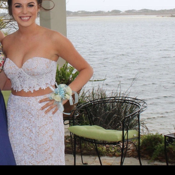 Prom Dress - Picture 3 of 8