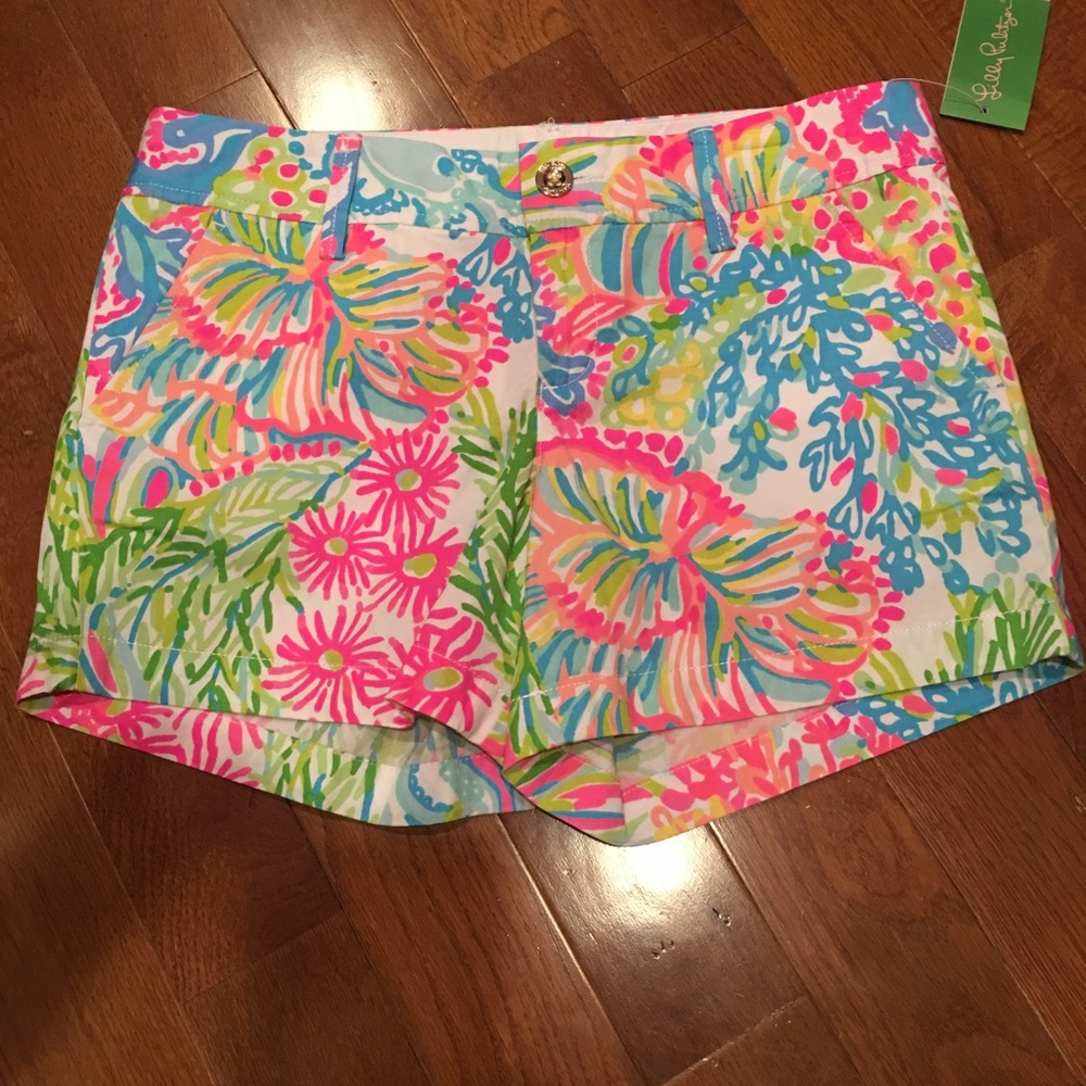 NWT Lilly pulitzer shorts Lovers coral size 6