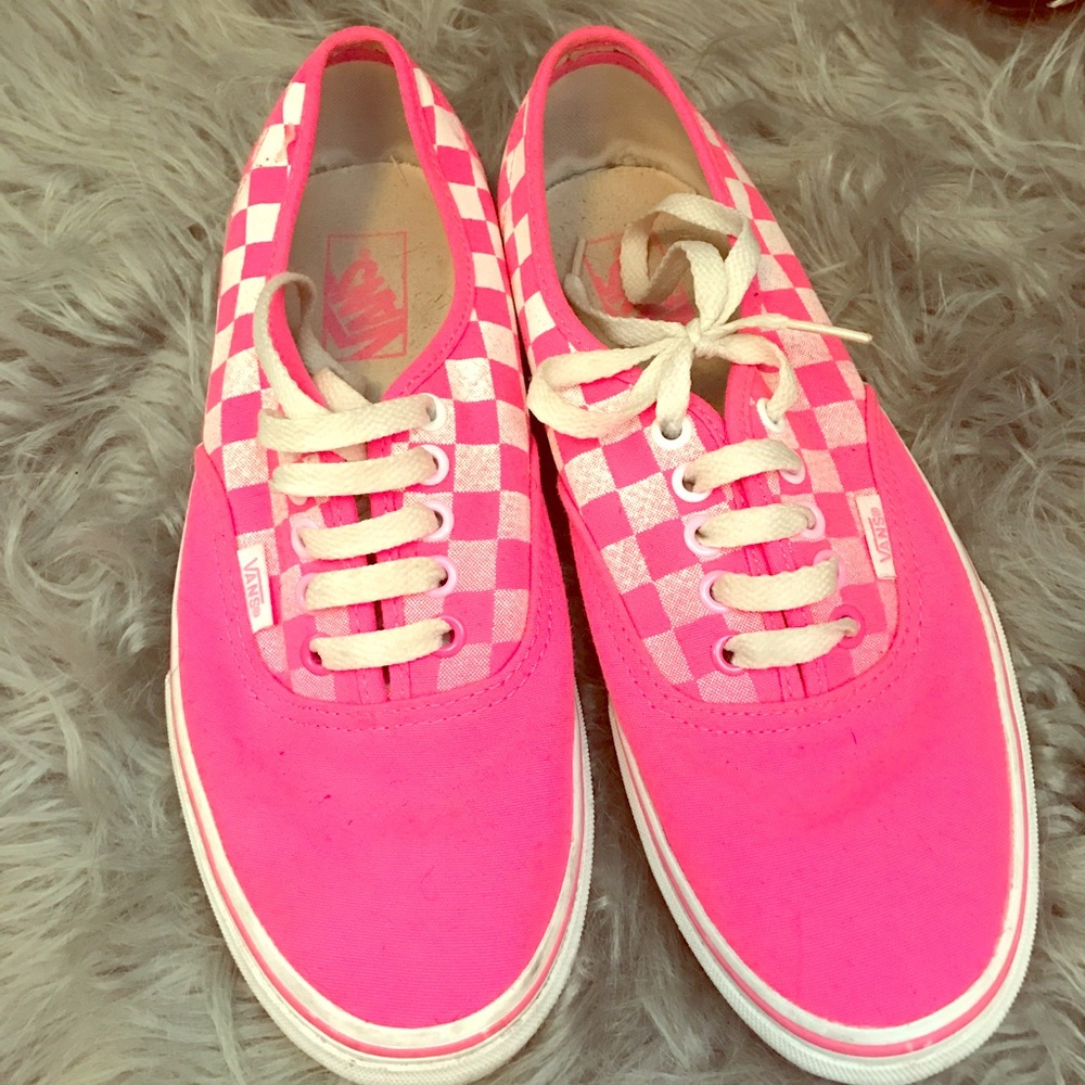 Checkered hot pink vans