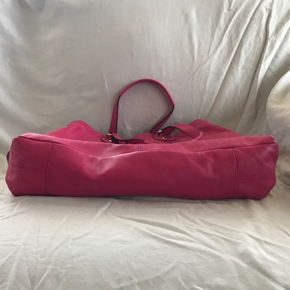 Authentic Coach Satchel - Picture 3 of 4