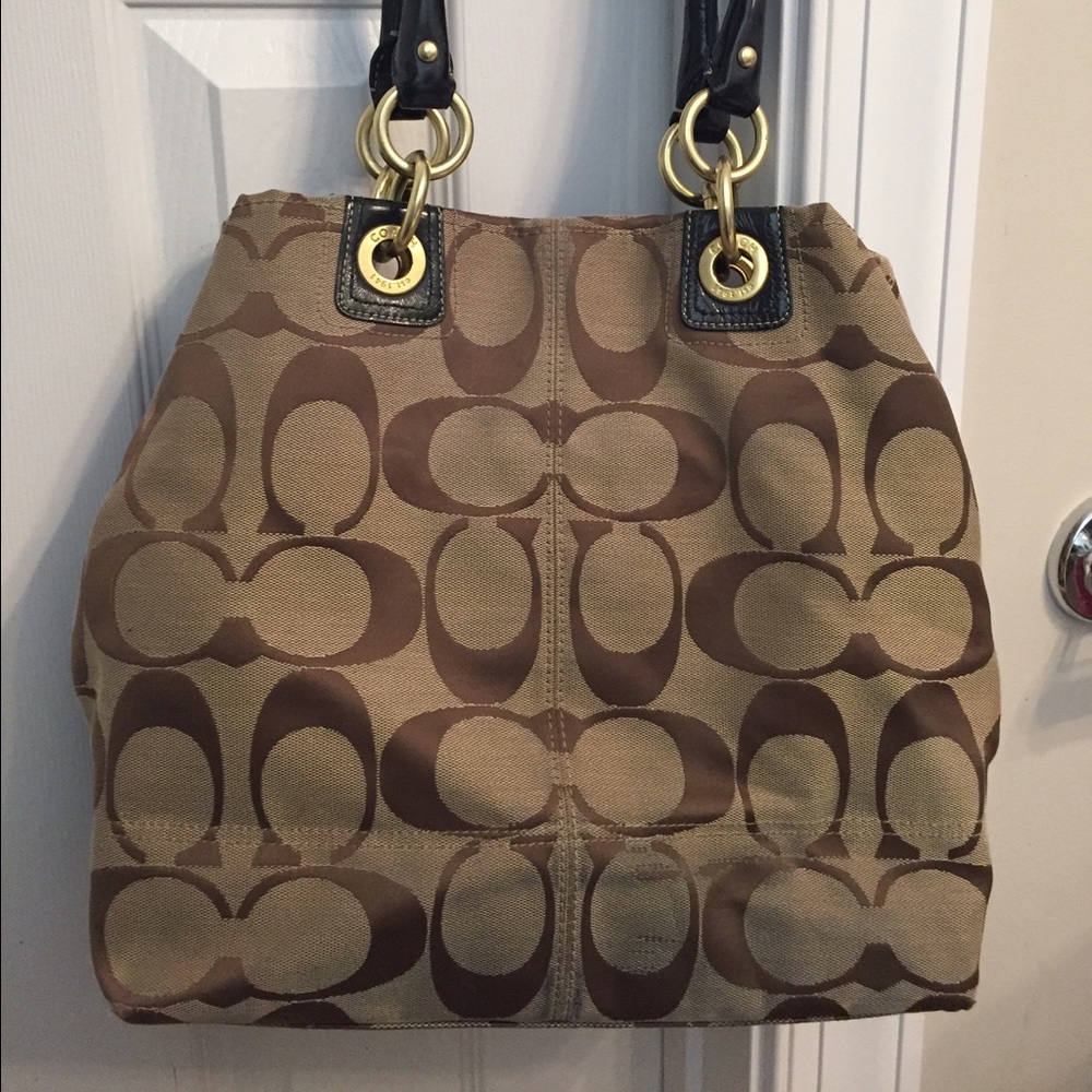 Authentic Coach Handbag - Picture 2 of 5