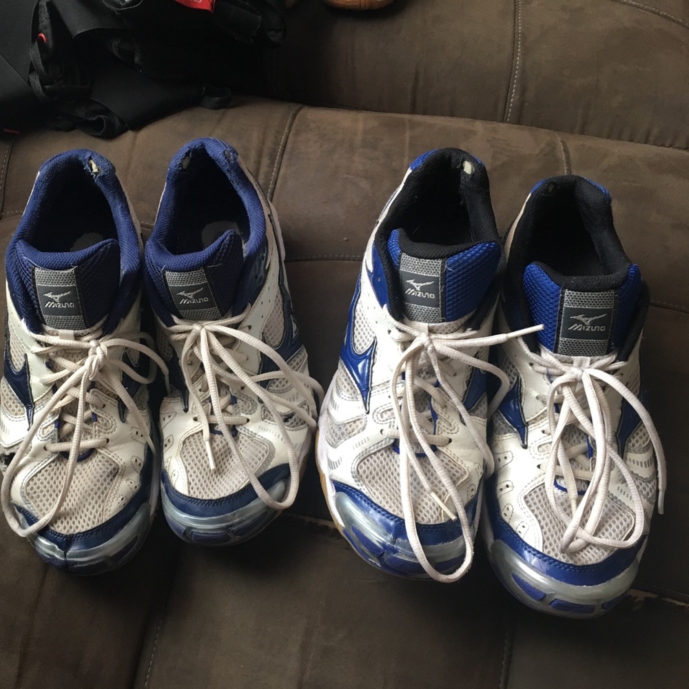 Mizuno volleyball shoes