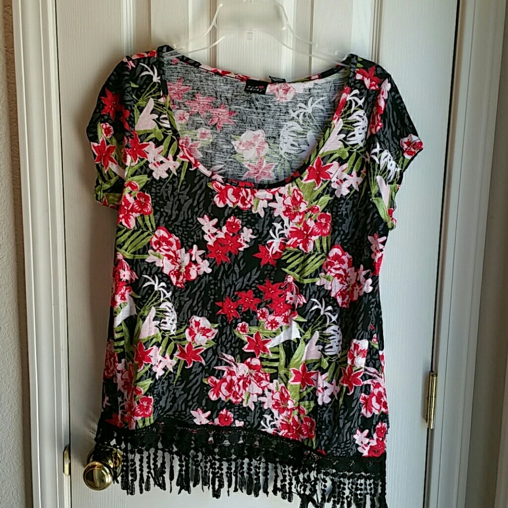 NWT EYE CANDY RED+BLACK TROPICAL PRINT