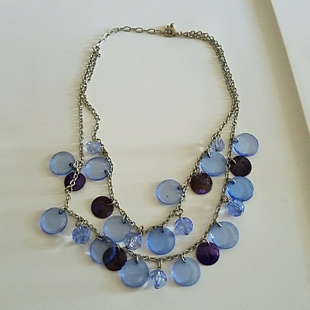 Blue dangle necklace