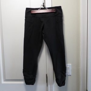 Lululemon Cropped Ruched Capri Black Size8