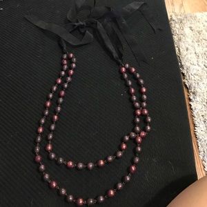 Colored pearl necklace