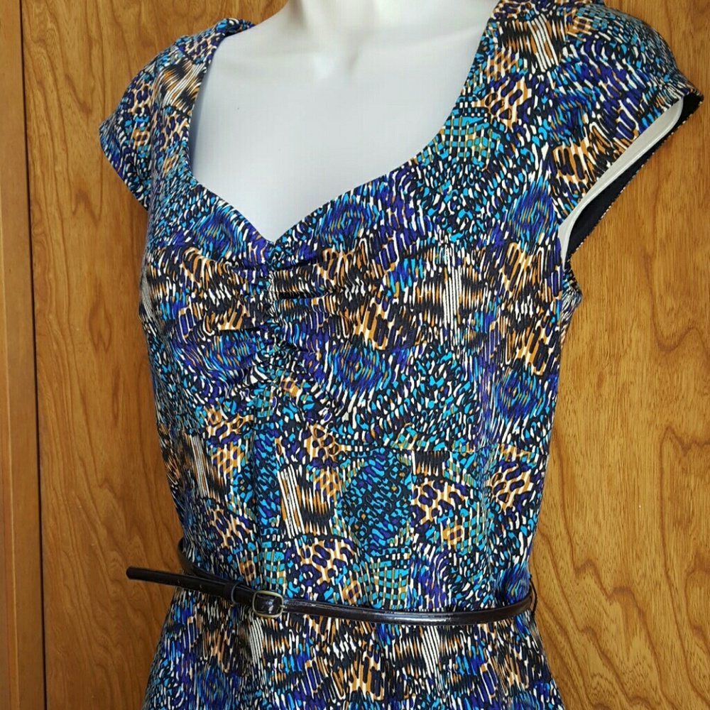 Multicolor Cap sleeve dress.
