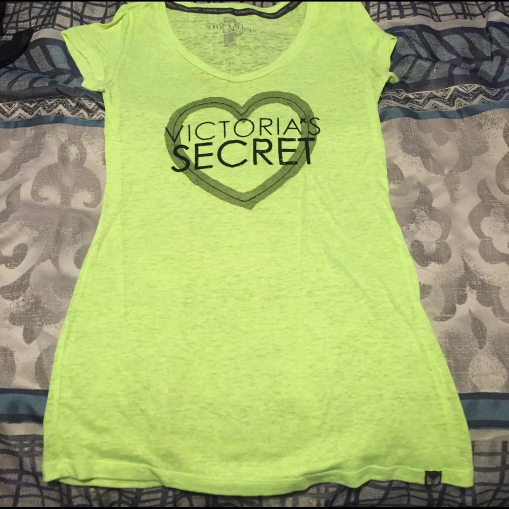 VS shirt