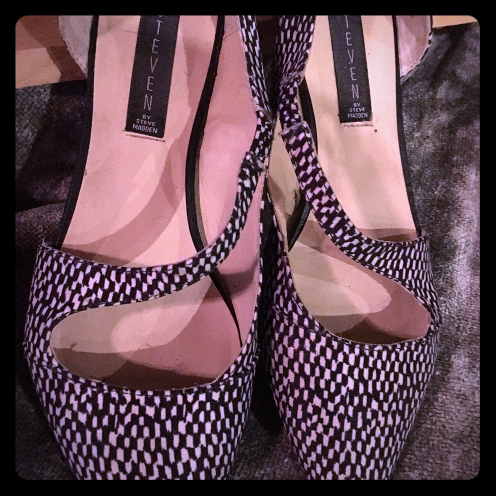 Steve Madden - Picture 2 of 2