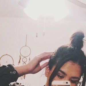 Meet your Posher, Chanel