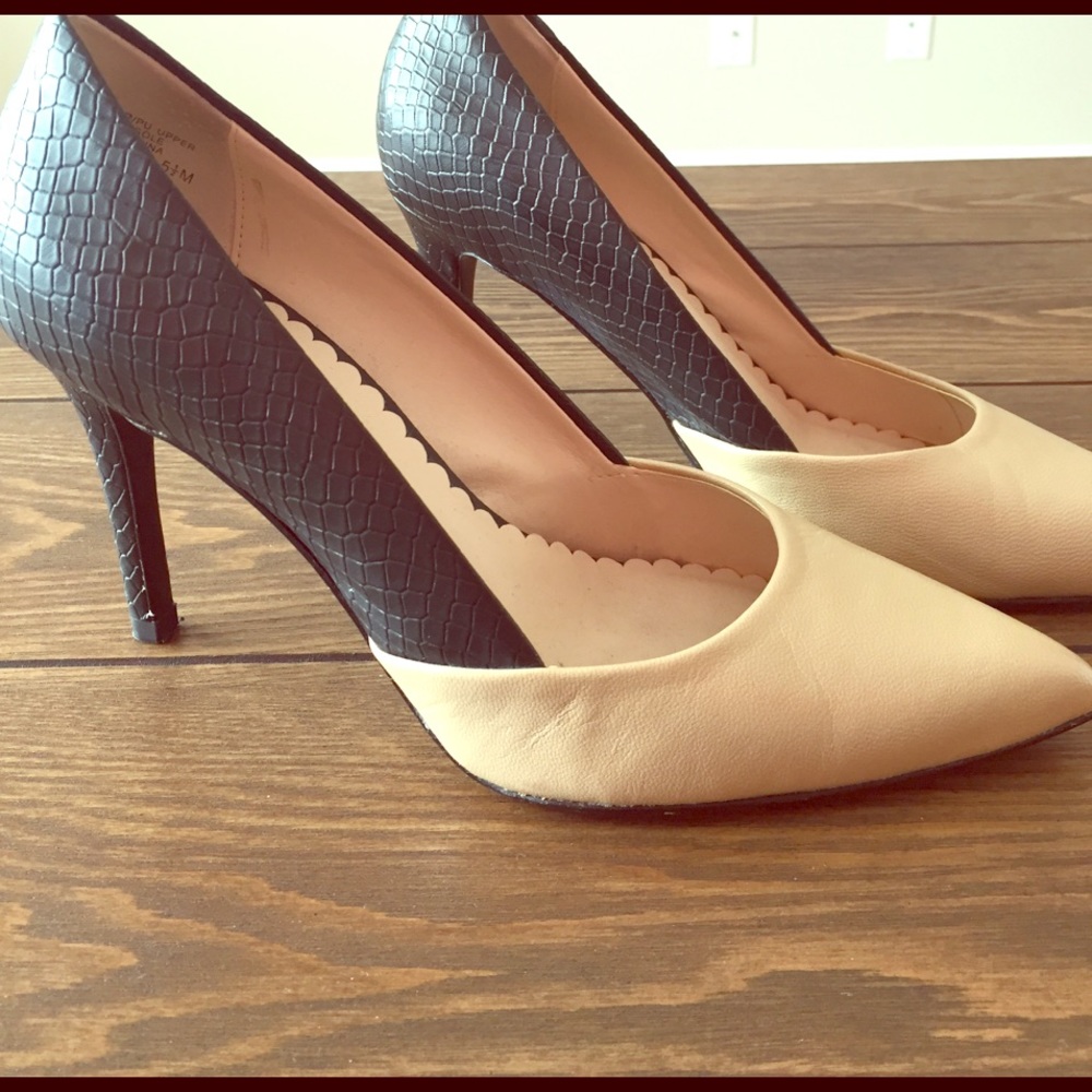 Audrey Brook two-toned heels EUC