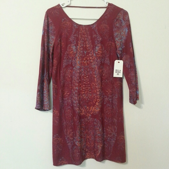 Billabong Dresses & Skirts - NWT Billabong Maroon 3/4 Sleeve Scoop Back Dress