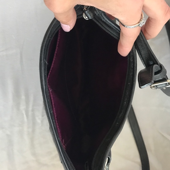 Authentic Coach Cross body - Picture 3 of 3