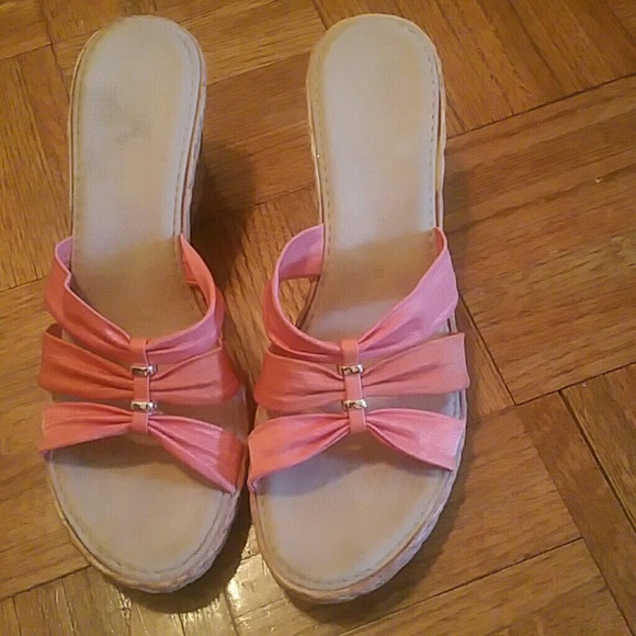 Italian Shoemakers Shoes - Peachy coral sandals