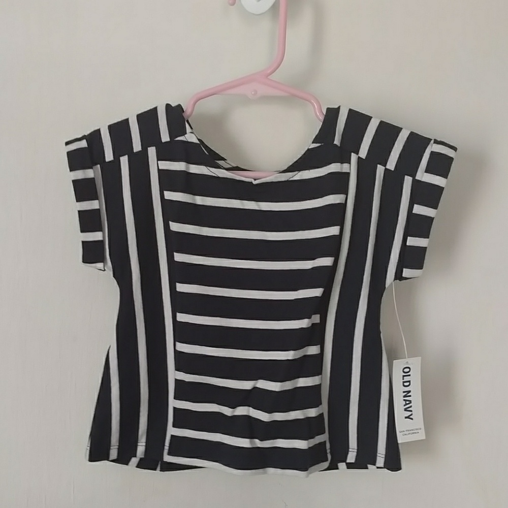 Girl's shirt