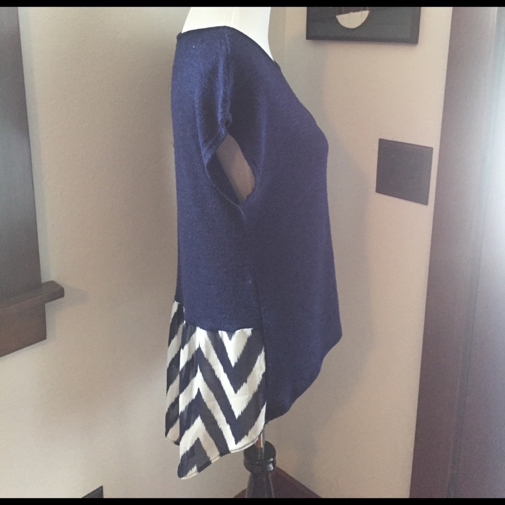 Bar III hi-lo top in blue and white Medium